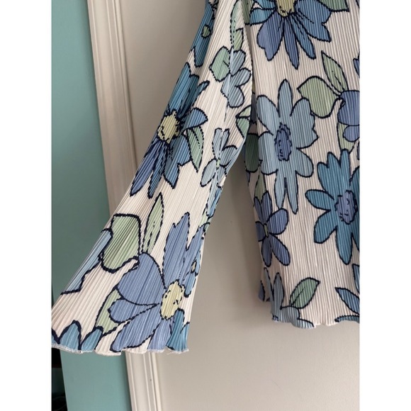 PEPPERMAYO Floral‎ Pleated Shirt Button Front Long Sleeve Women's Top - Picture 3 of 11